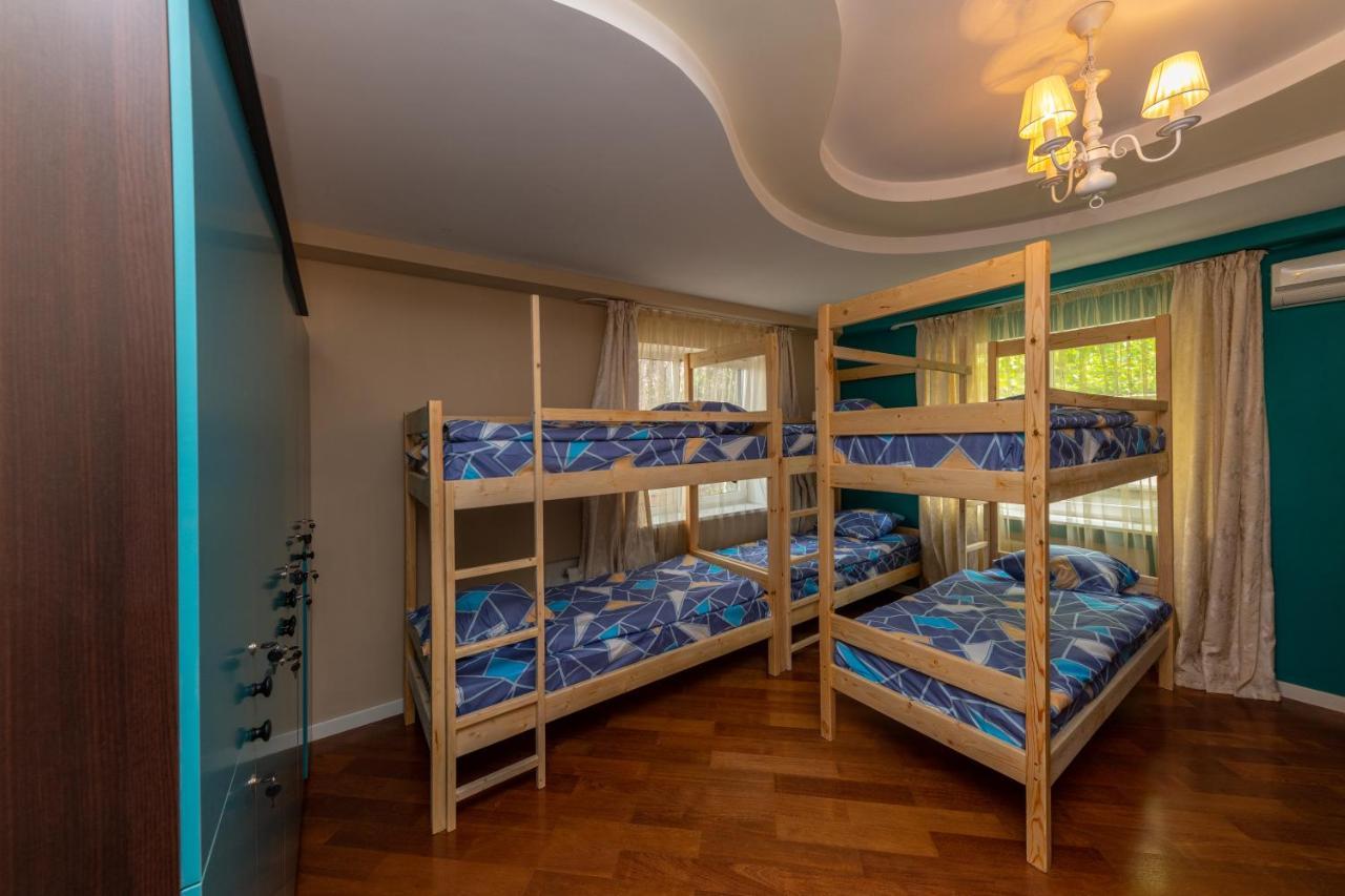 Wanderlust Boutique Hostel Almaty Exterior photo