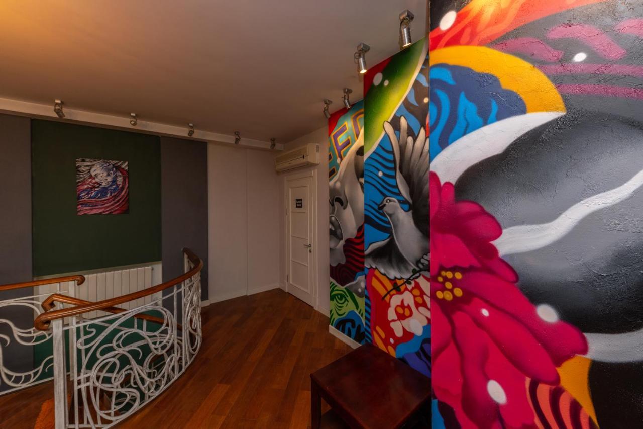 Wanderlust Boutique Hostel Almaty Exterior photo